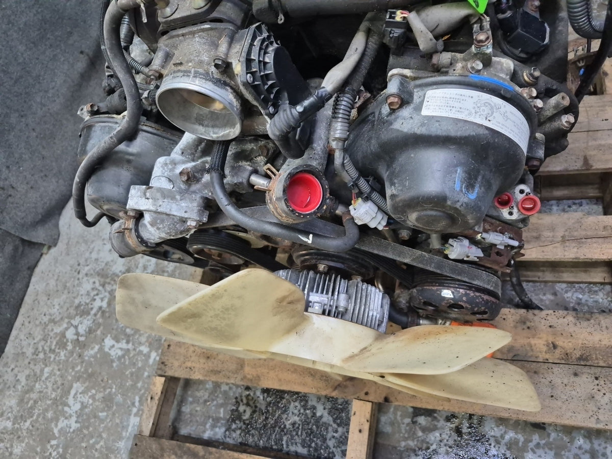2006-2007 Lexus UZJ100L LX470 4.7L V8 2UZFE Complete Engine VIN T 5th Digit