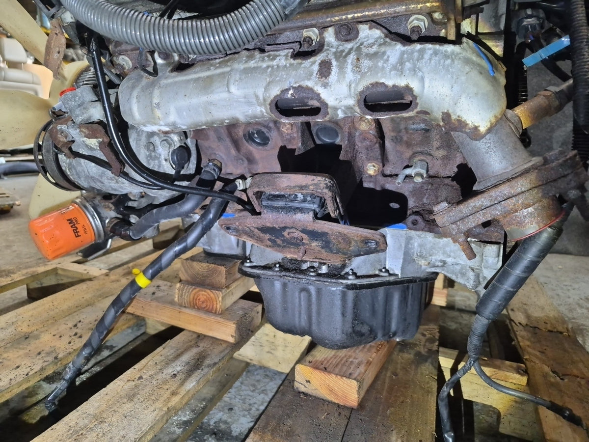 2006-2007 Lexus UZJ100L LX470 4.7L V8 2UZFE Complete Engine VIN T 5th Digit