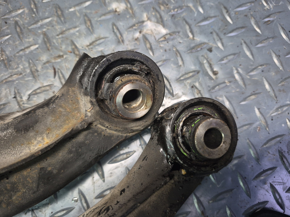 1994-1997 BMW E31 840Ci Rear Right Upper & Lower Control Arm Set of 5 Damaged
