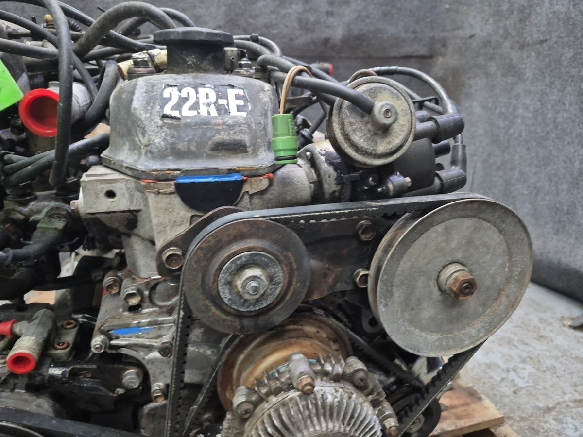 1983 Toyota Celica RA65 2.4L 22R-EC VIN R 4TH Digit Complete Engine Motor 177k