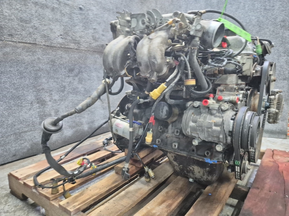 1983 Toyota Celica RA65 2.4L 22R-EC VIN R 4TH Digit Complete Engine Motor 177k