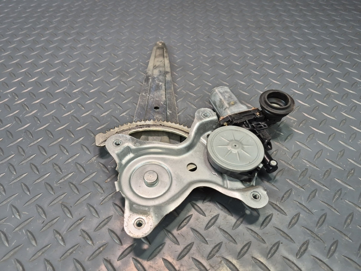 2003-2009 Lexus UZJ120L GX470 Rear Right Door Window Regulator w Motor