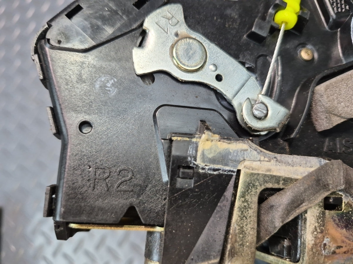 2003-2009 Lexus UZJ120L GX470 Front Right Door Lock Latch Actuator