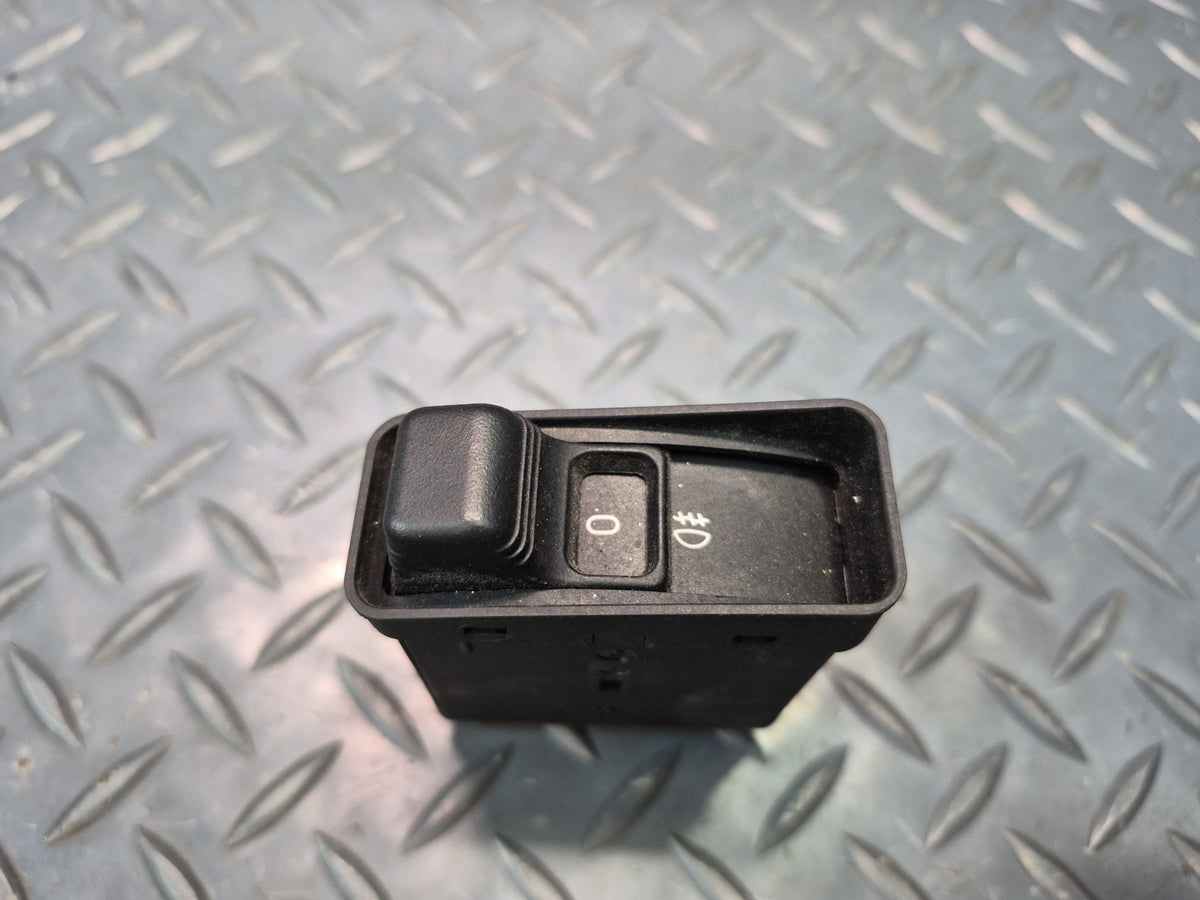 1994-1997 BMW E31 840Ci Fog Light Control Button Switch