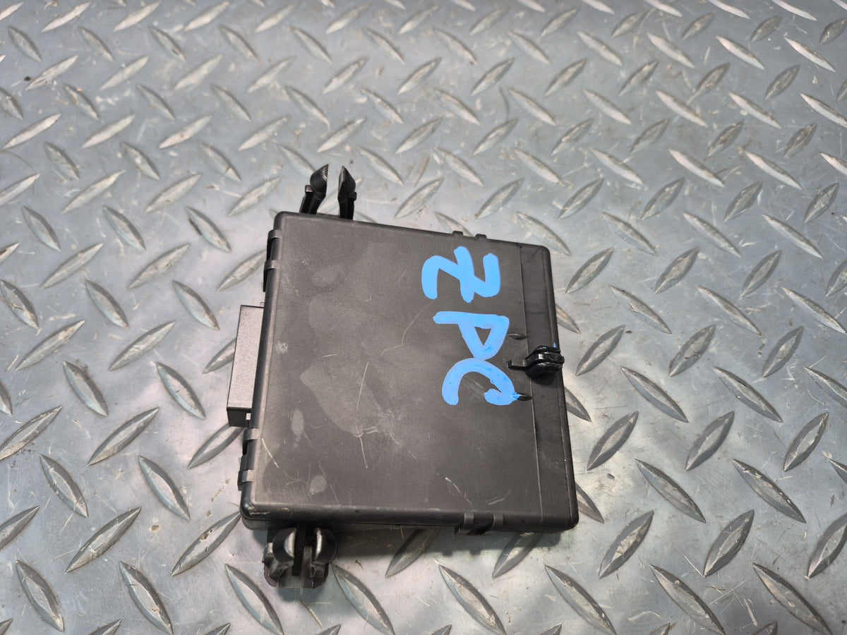 2008-2010 Porsche Cayenne 957 Central Gateway Computer Control Module 7L5907530E