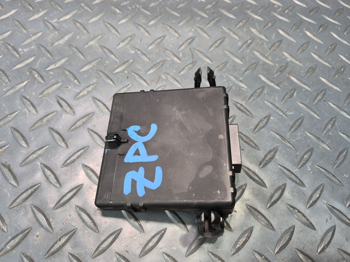 2008-2010 Porsche Cayenne 957 Central Gateway Computer Control Module 7L5907530E