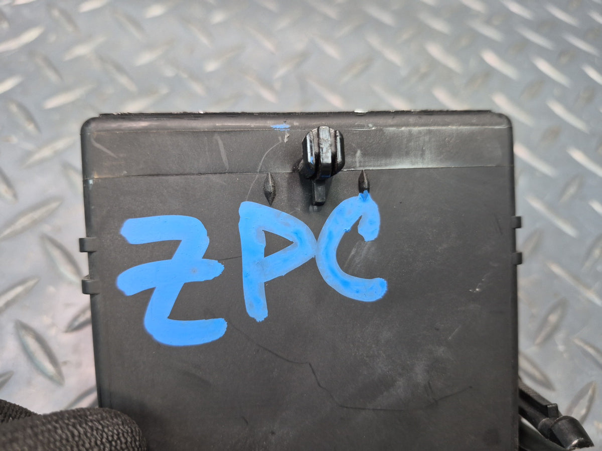 2008-2010 Porsche Cayenne 957 Central Gateway Computer Control Module 7L5907530E