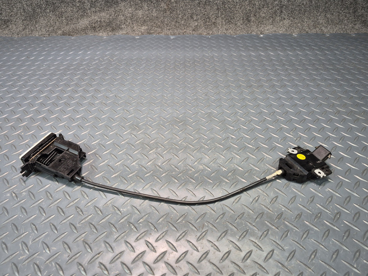 2003-2010 Porsche Cayenne 957 Glove Box Handle Lock Latch Actuator 7L5857147B