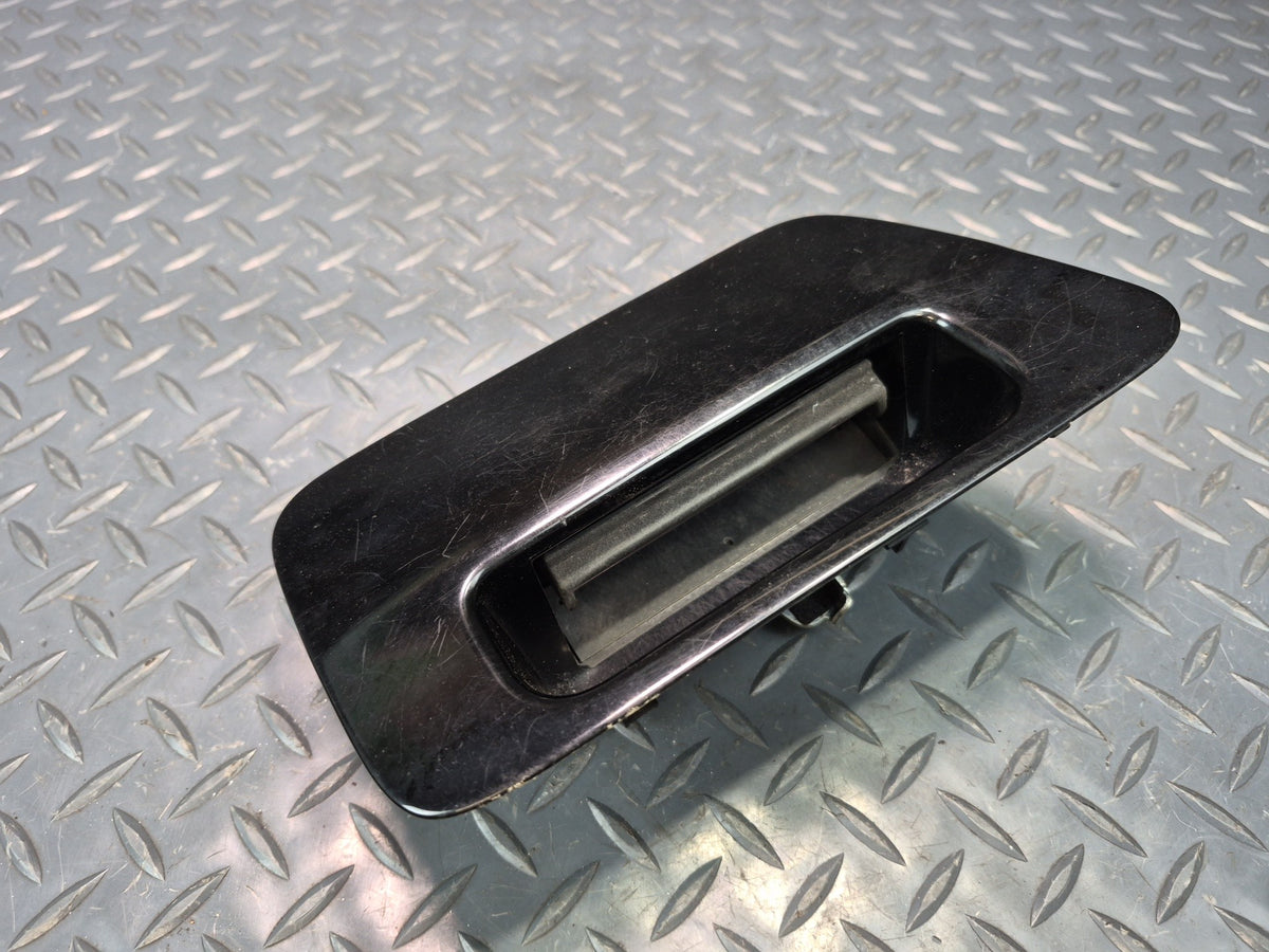 2003-2009 Lexus UZJ120L GX470 Rear Trunk Lid Tailgate Door Exterior Handle