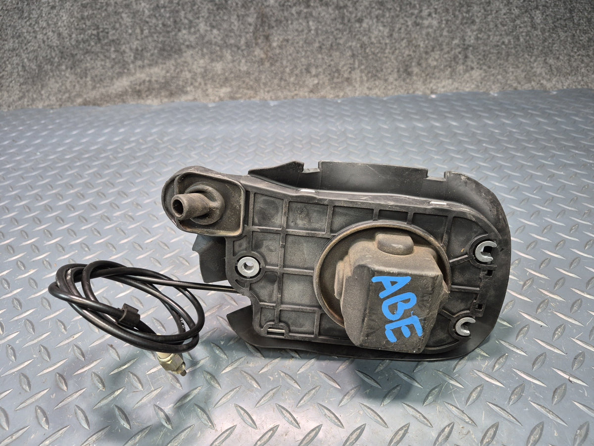 1997 BMW E31 840Ci M62 A/T Automatic Transmiission Shifter w Knob & Cable Assy