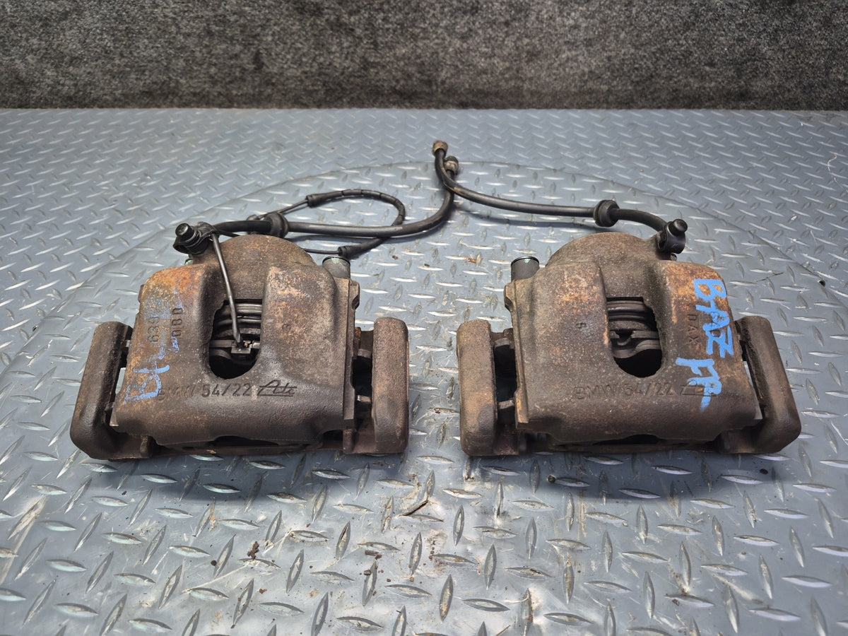 03-05 BMW E85 Z4 RWD Set of 2 Front Left & Right Brake Caliper 101K Miles OEM