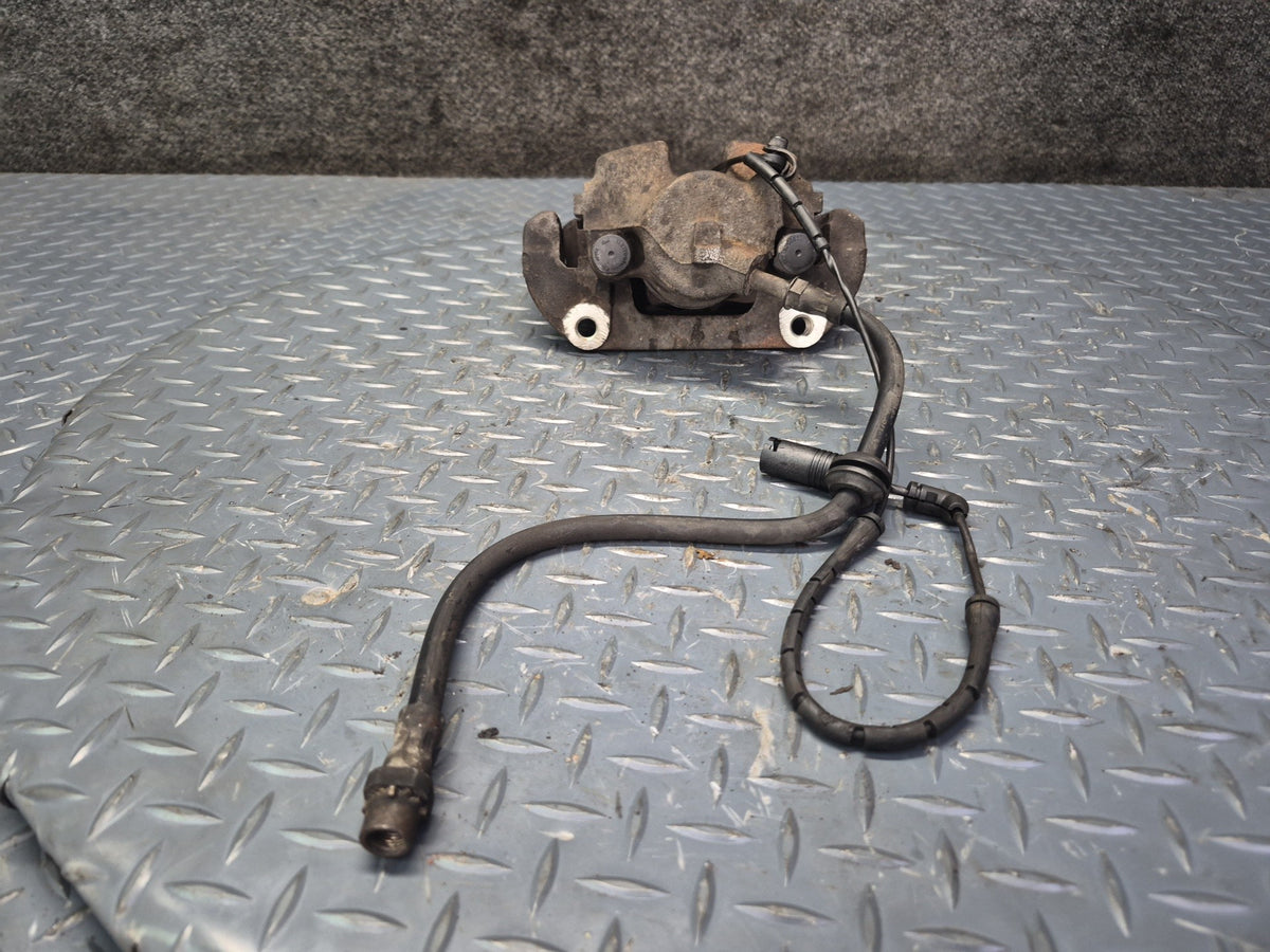 03-05 BMW E85 Z4 RWD Set of 2 Front Left & Right Brake Caliper 101K Miles OEM