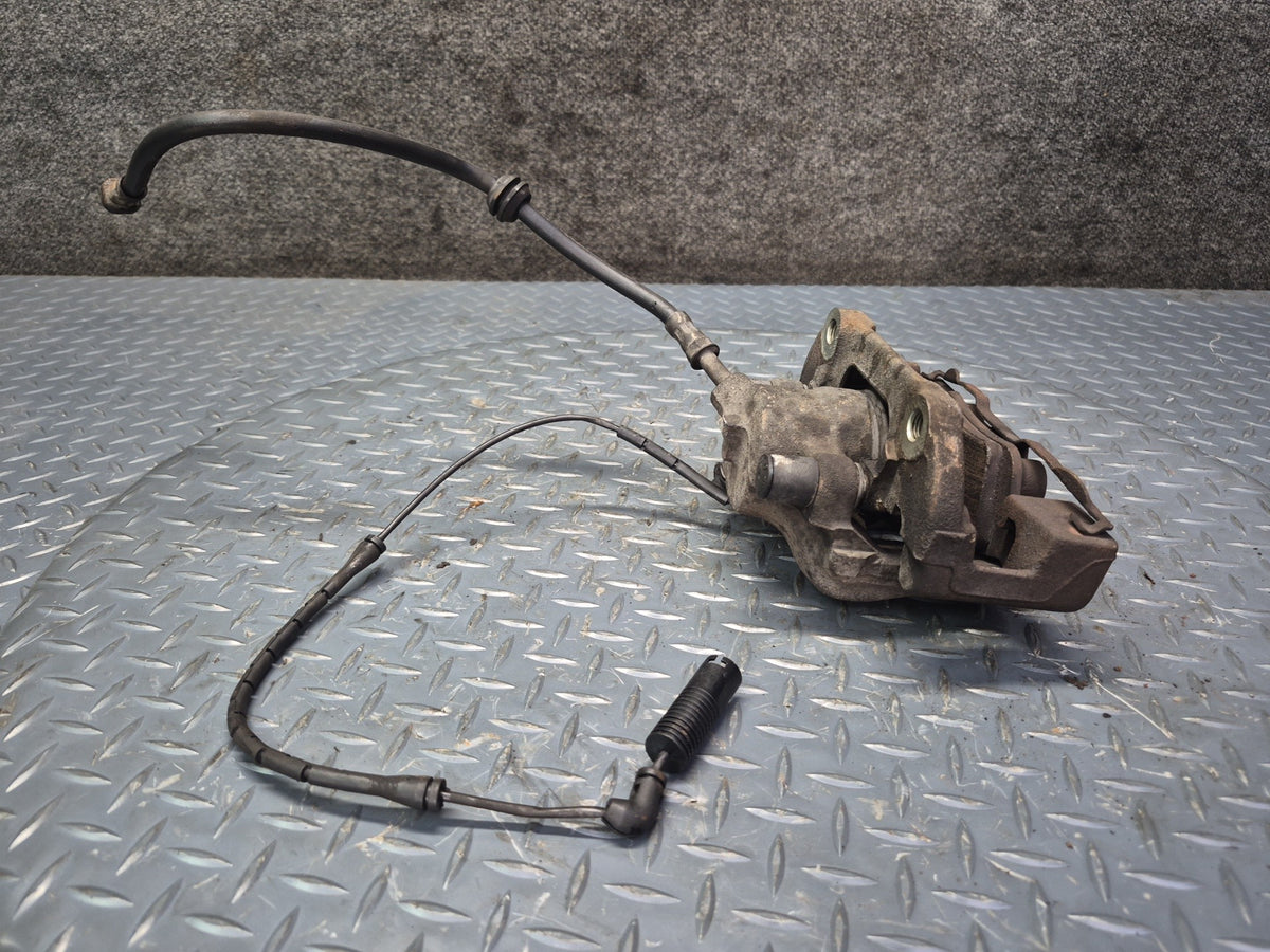 03-05 BMW E85 Z4 RWD Set of 2 Front Left & Right Brake Caliper 101K Miles OEM