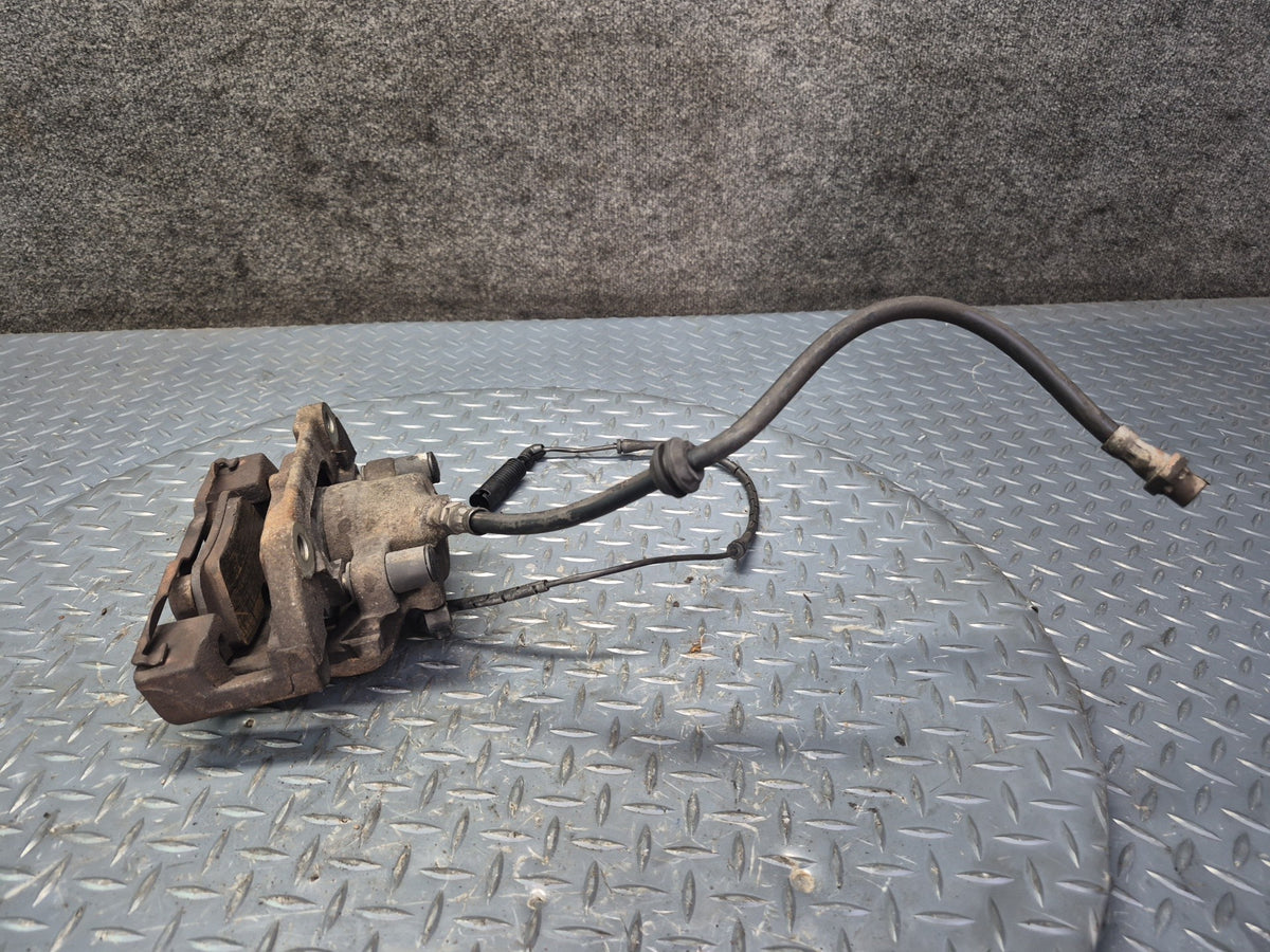 03-05 BMW E85 Z4 RWD Set of 2 Front Left & Right Brake Caliper 101K Miles OEM