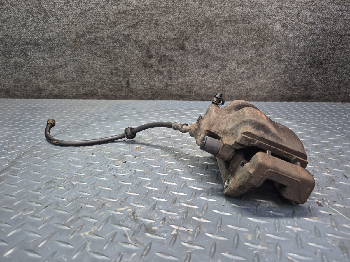 03-05 BMW E85 Z4 RWD Set of 2 Front Left & Right Brake Caliper 101K Miles OEM