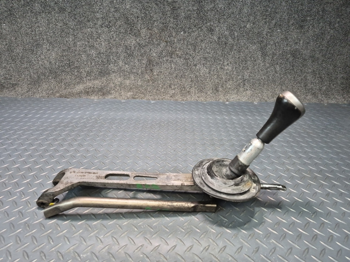 03-08 BMW E85 E86 Z4 3.0L M/T Manual Transmission Gear Shifter Arm Linkage OEM