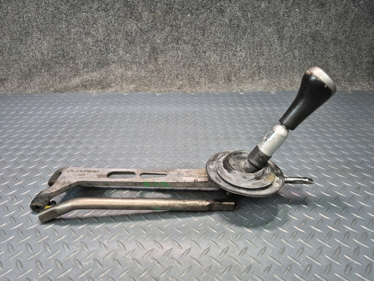 03-08 BMW E85 E86 Z4 3.0L M/T Manual Transmission Gear Shifter Arm Linkage OEM