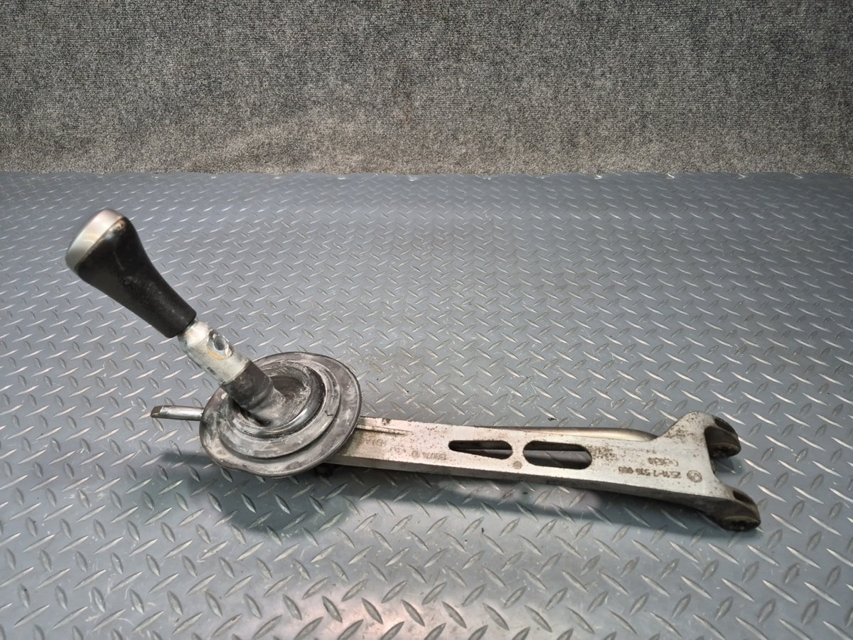 03-08 BMW E85 E86 Z4 3.0L M/T Manual Transmission Gear Shifter Arm Linkage OEM