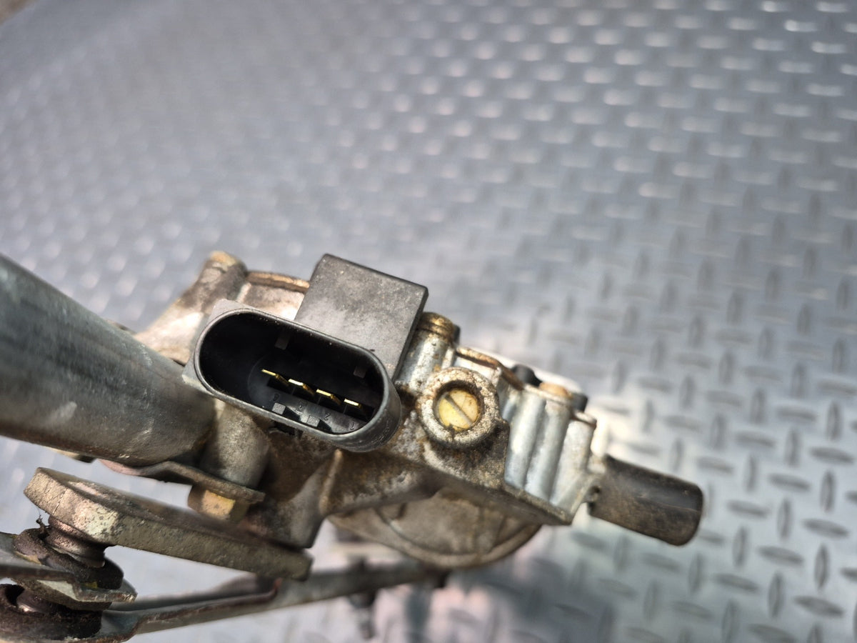 03-08 BMW E85 Z4 Front Windshield Wiper Transmission Linkage w Motor OEM