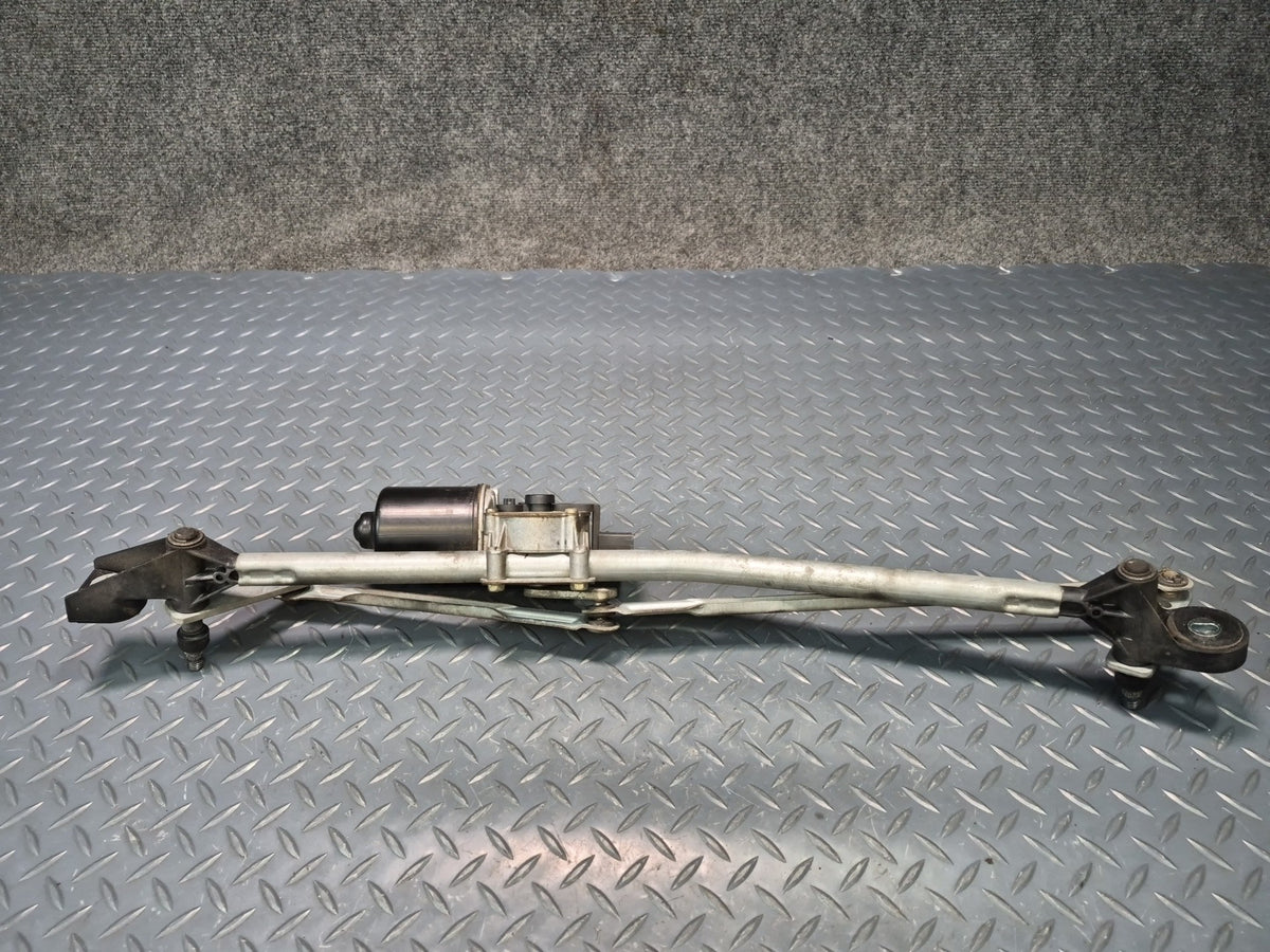 03-08 BMW E85 Z4 Front Windshield Wiper Transmission Linkage w Motor OEM