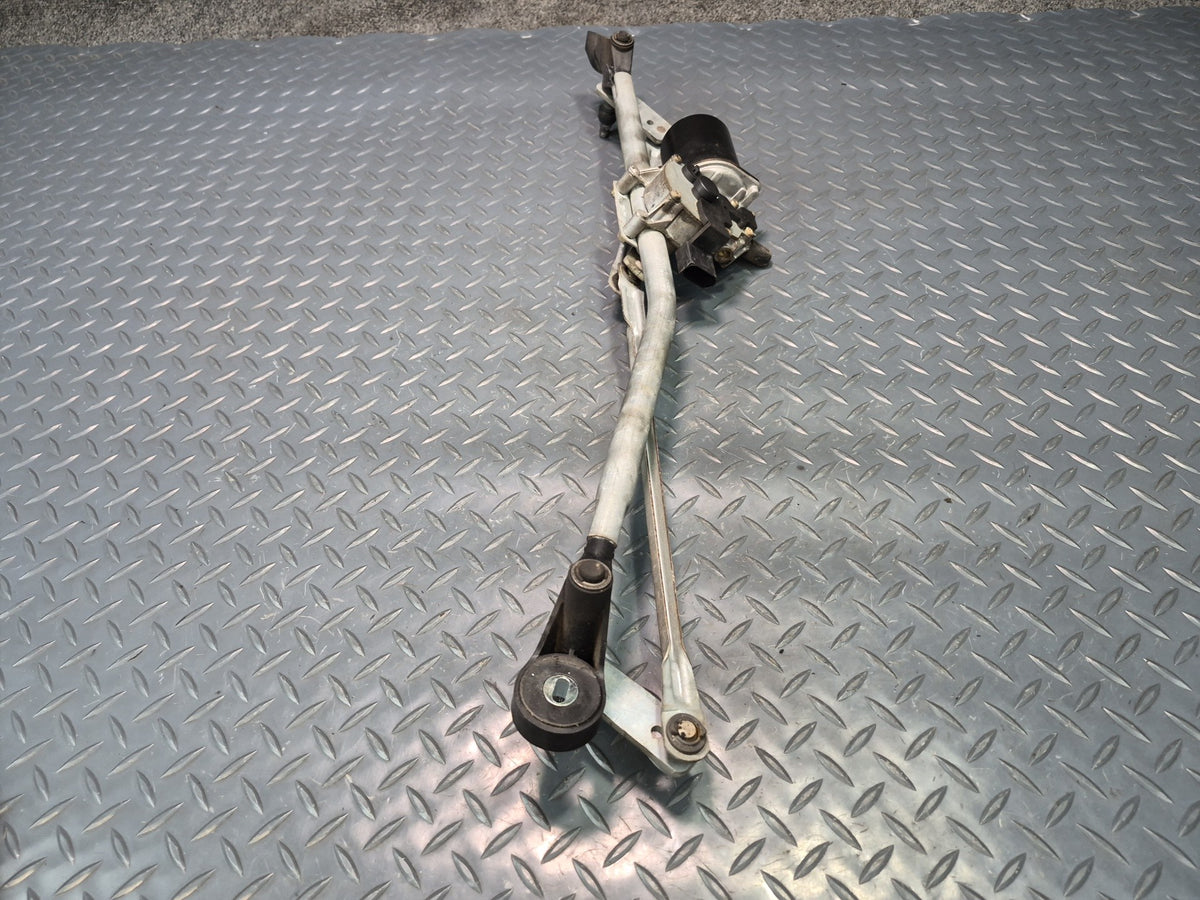 03-08 BMW E85 Z4 Front Windshield Wiper Transmission Linkage w Motor OEM