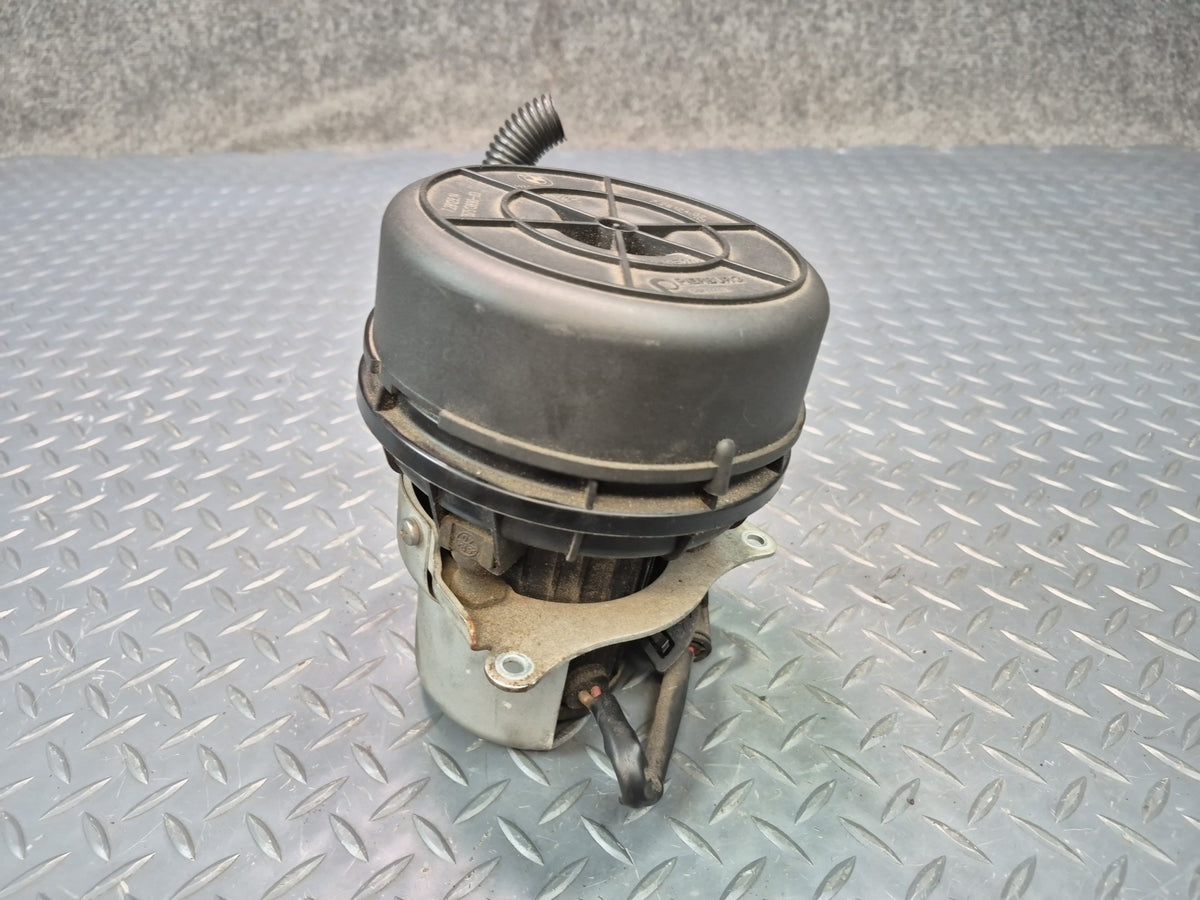 03-05 BMW E85 Z4 M54 Secondary Smog Air Injection Pump 7514953 OEM