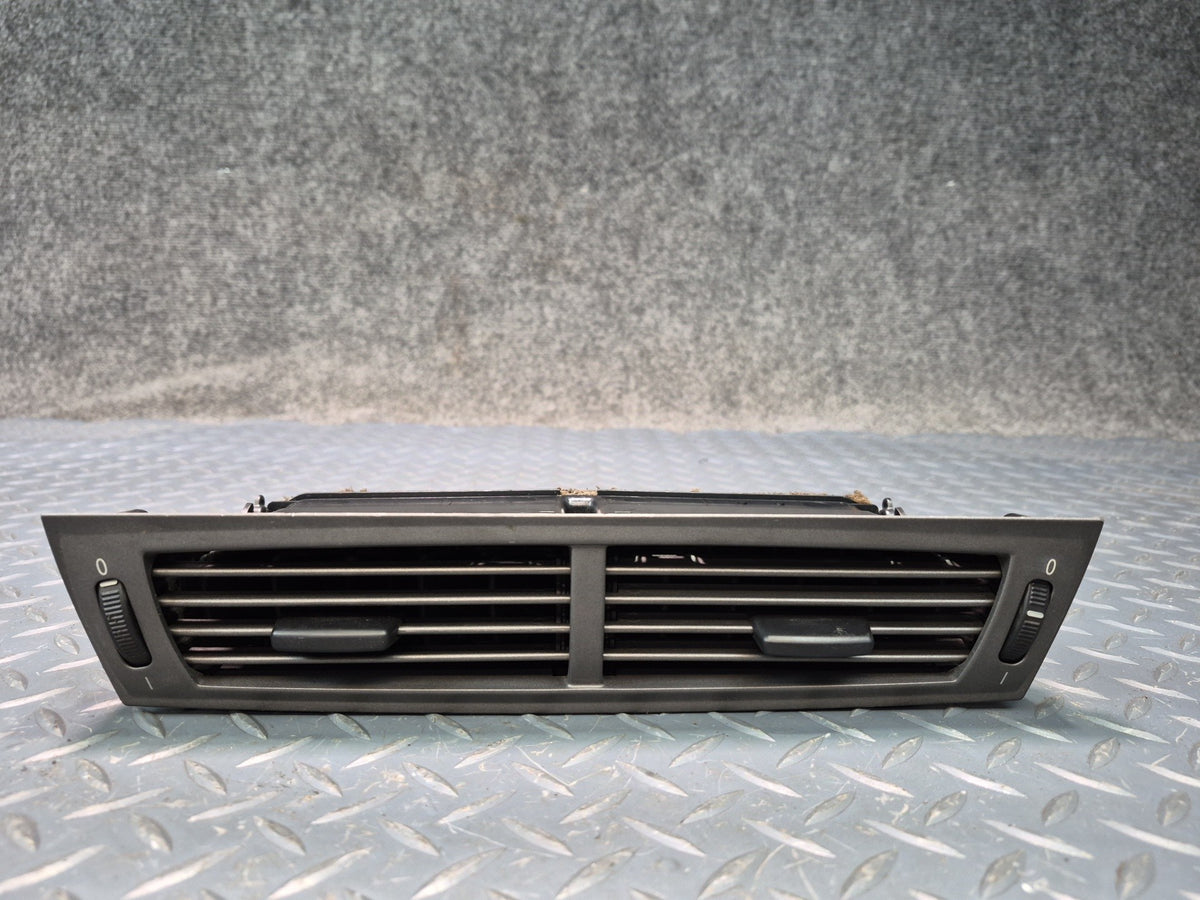 03-05 BMW E86 E85 Z4 Dash Center AC Heater Air Vent Black OEM