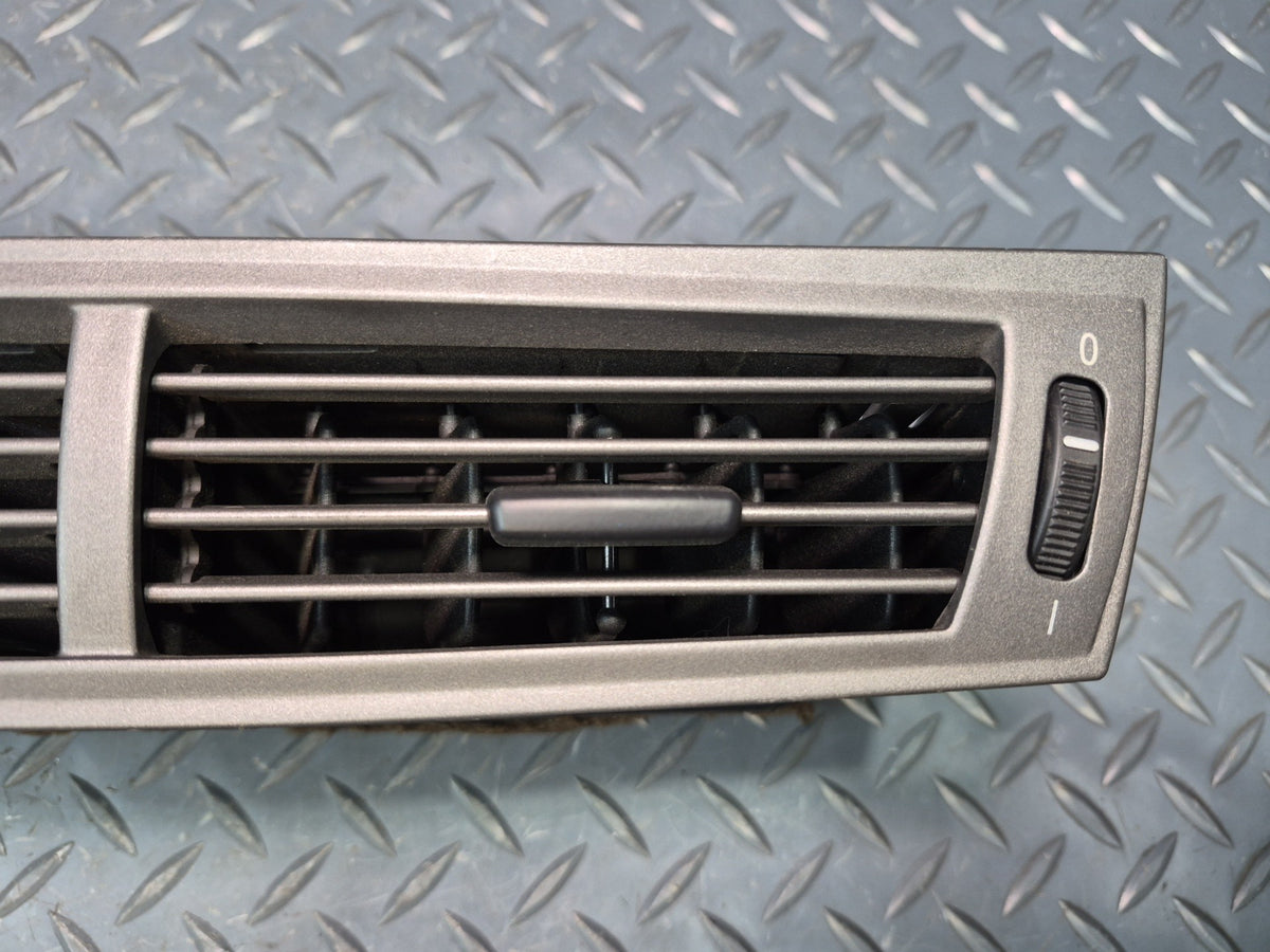 03-05 BMW E86 E85 Z4 Dash Center AC Heater Air Vent Black OEM