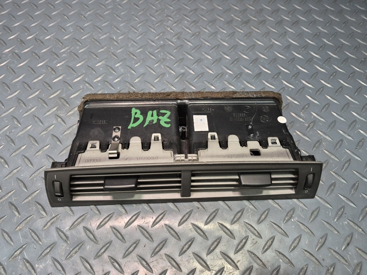 03-05 BMW E86 E85 Z4 Dash Center AC Heater Air Vent Black OEM