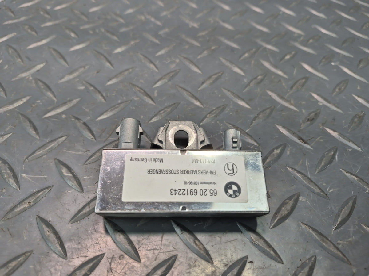 03-08 BMW E86 E85 Z4 AM FM Radio Antenna Amplifier Booster Module 6912243 OEM