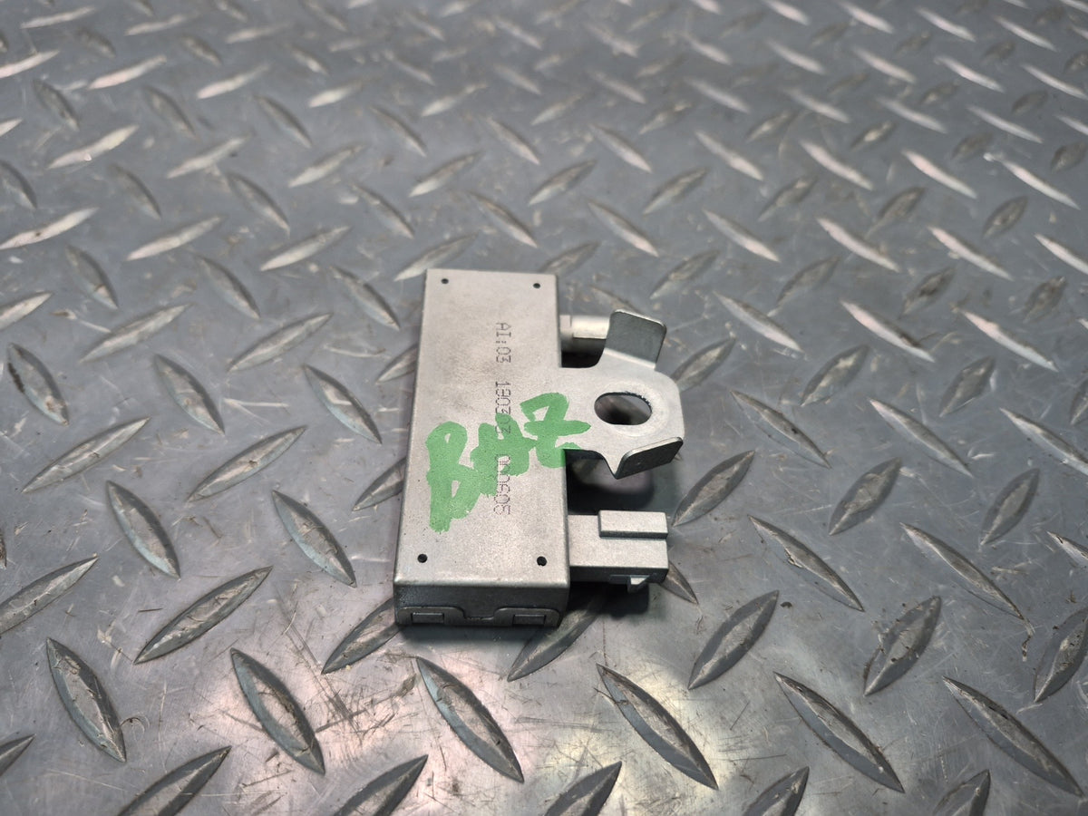 03-08 BMW E86 E85 Z4 AM FM Radio Antenna Amplifier Booster Module 6912243 OEM