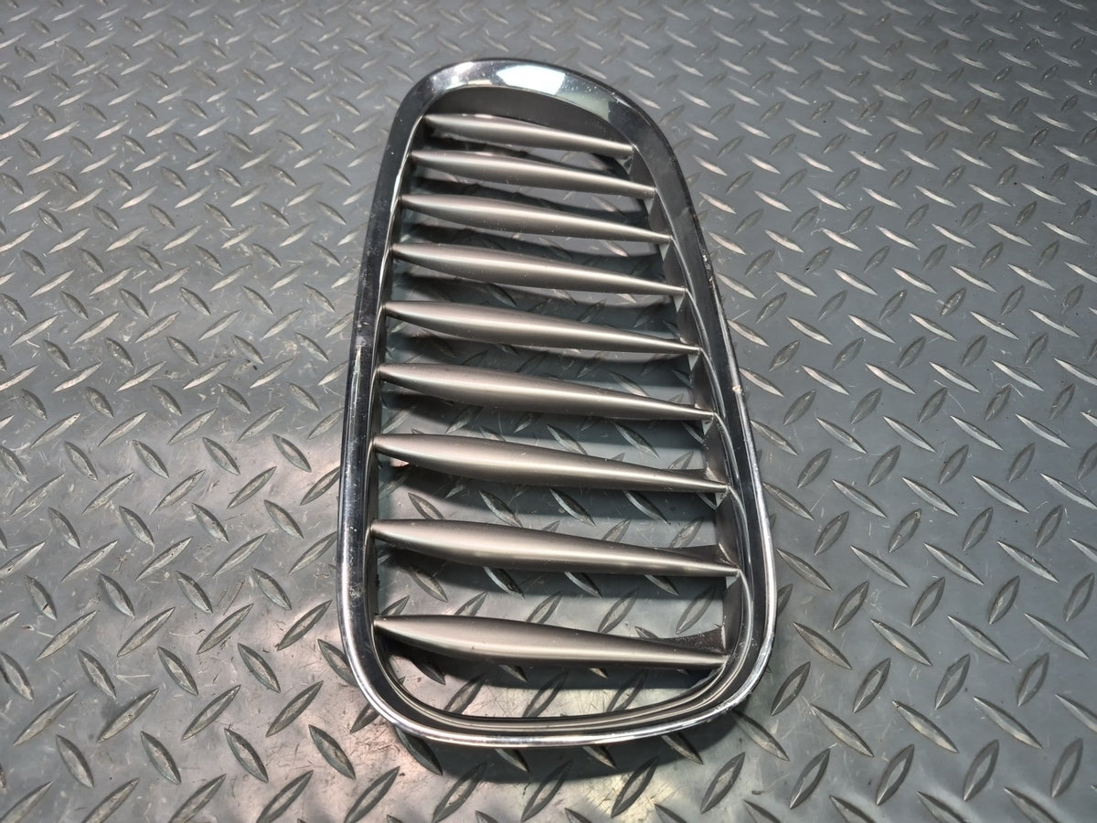 03-08 BMW E85 Z4 Set of 2 Front Left & Right Bumper Kidney Grille OEM