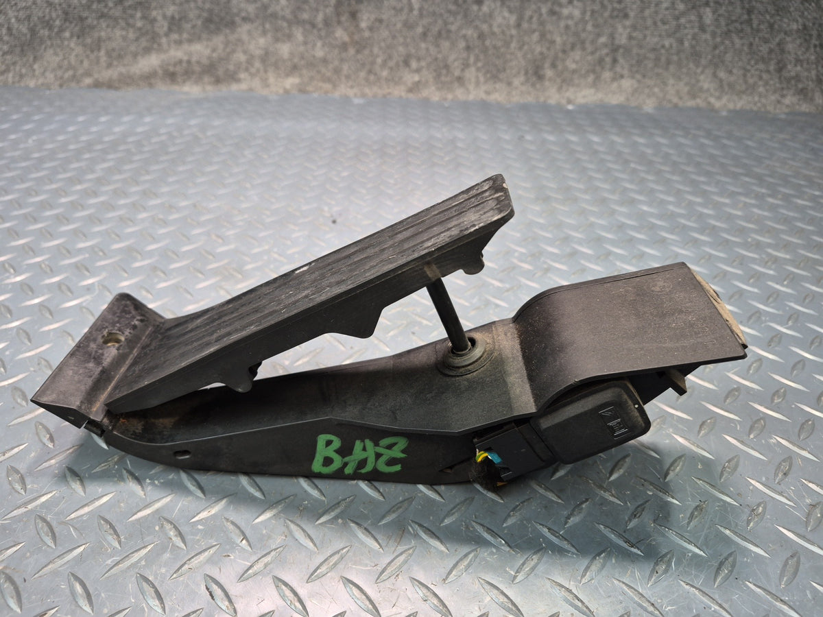 03-08 BMW E85 Z4 M/T Gas Acceleration Pedal Sensor OEM