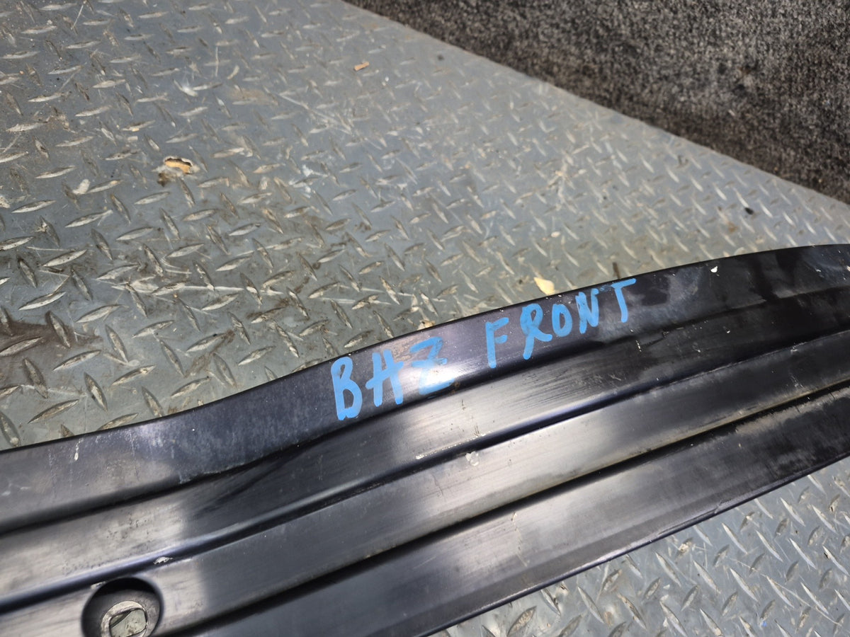 03-08 BMW E86 E85 Z4 Front Bumper Reinforcement Impact Bar 7016055 OEM