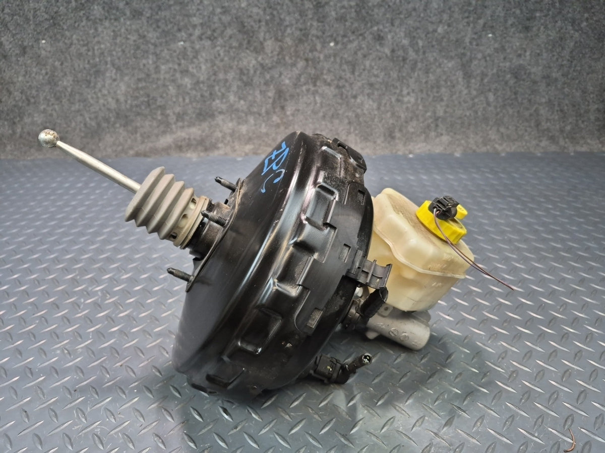 2008-2010 Porsche Cayenne 957 Brake Master Cylinder Booster Fluid Reservoir Tank