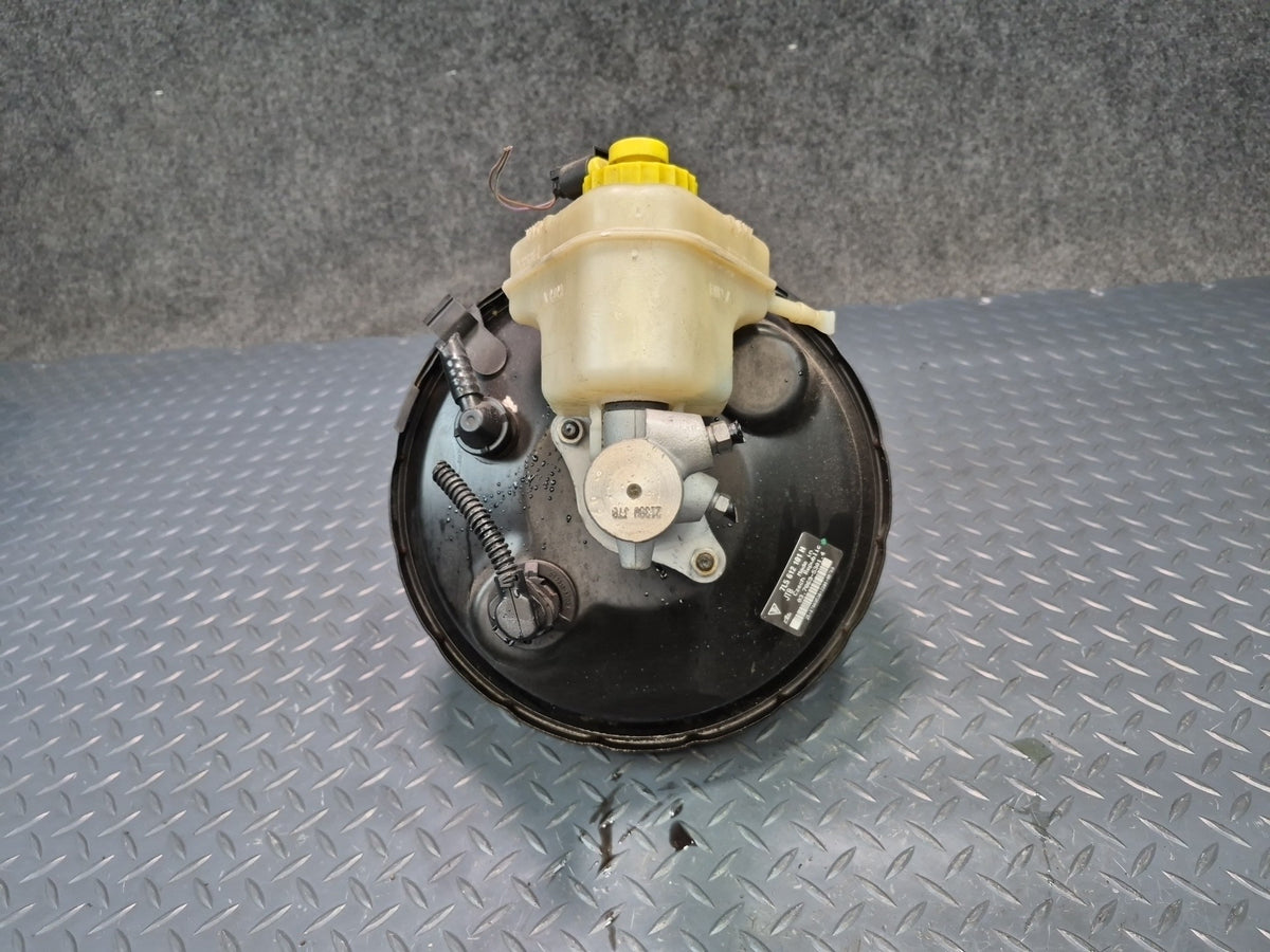 2008-2010 Porsche Cayenne 957 Brake Master Cylinder Booster Fluid Reservoir Tank