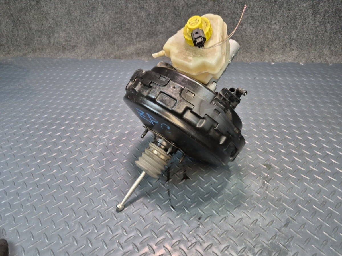 2008-2010 Porsche Cayenne 957 Brake Master Cylinder Booster Fluid Reservoir Tank