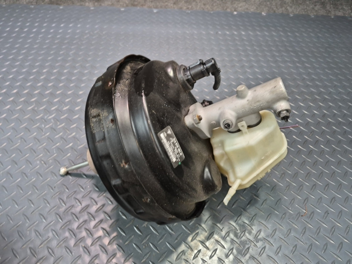 2008-2010 Porsche Cayenne 957 Brake Master Cylinder Booster Fluid Reservoir Tank