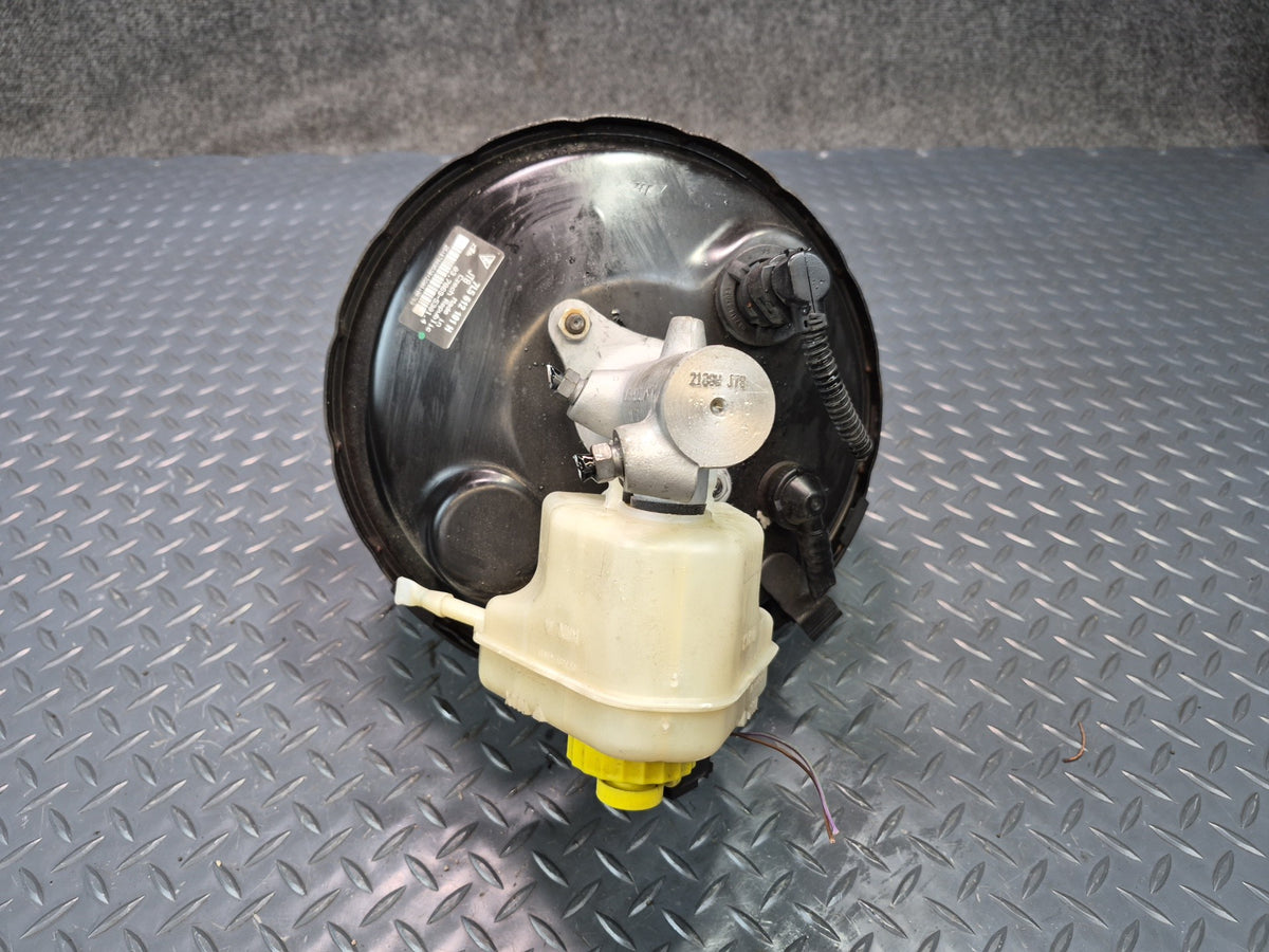 2008-2010 Porsche Cayenne 957 Brake Master Cylinder Booster Fluid Reservoir Tank