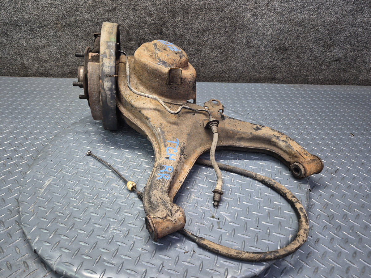 83-85 Toyota Celica Gt-s RA65 Convertible Rear Right Knuckle Wheel Hub OEM