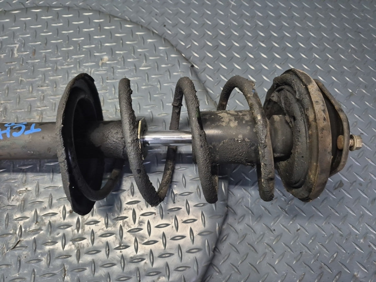83-85 Toyota Celica RA65 Gt-s Convert Front Right Knuckle Wheel Hub w Strut OEM