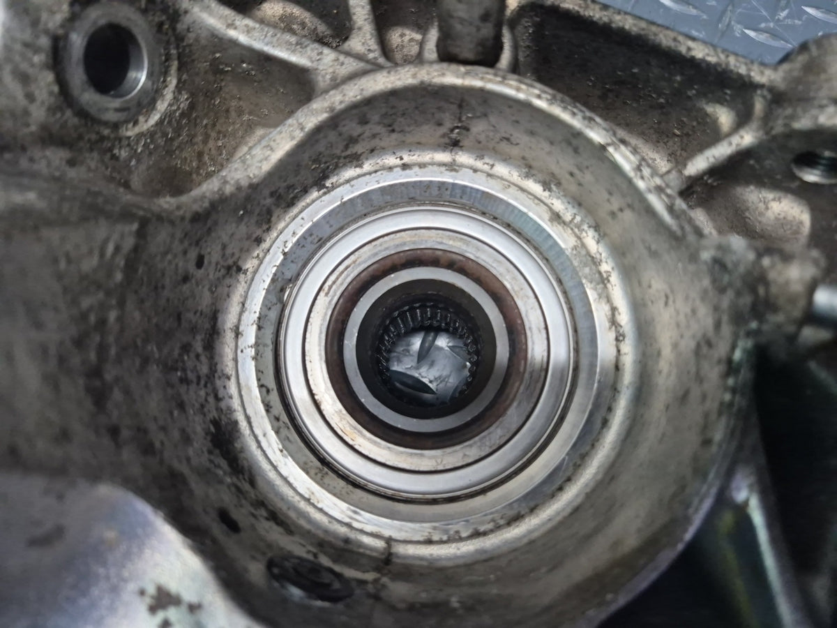 1999-2004 Porsche 911 996 RWD Rear Right Spindle Knuckle Wheel Hub Bearing