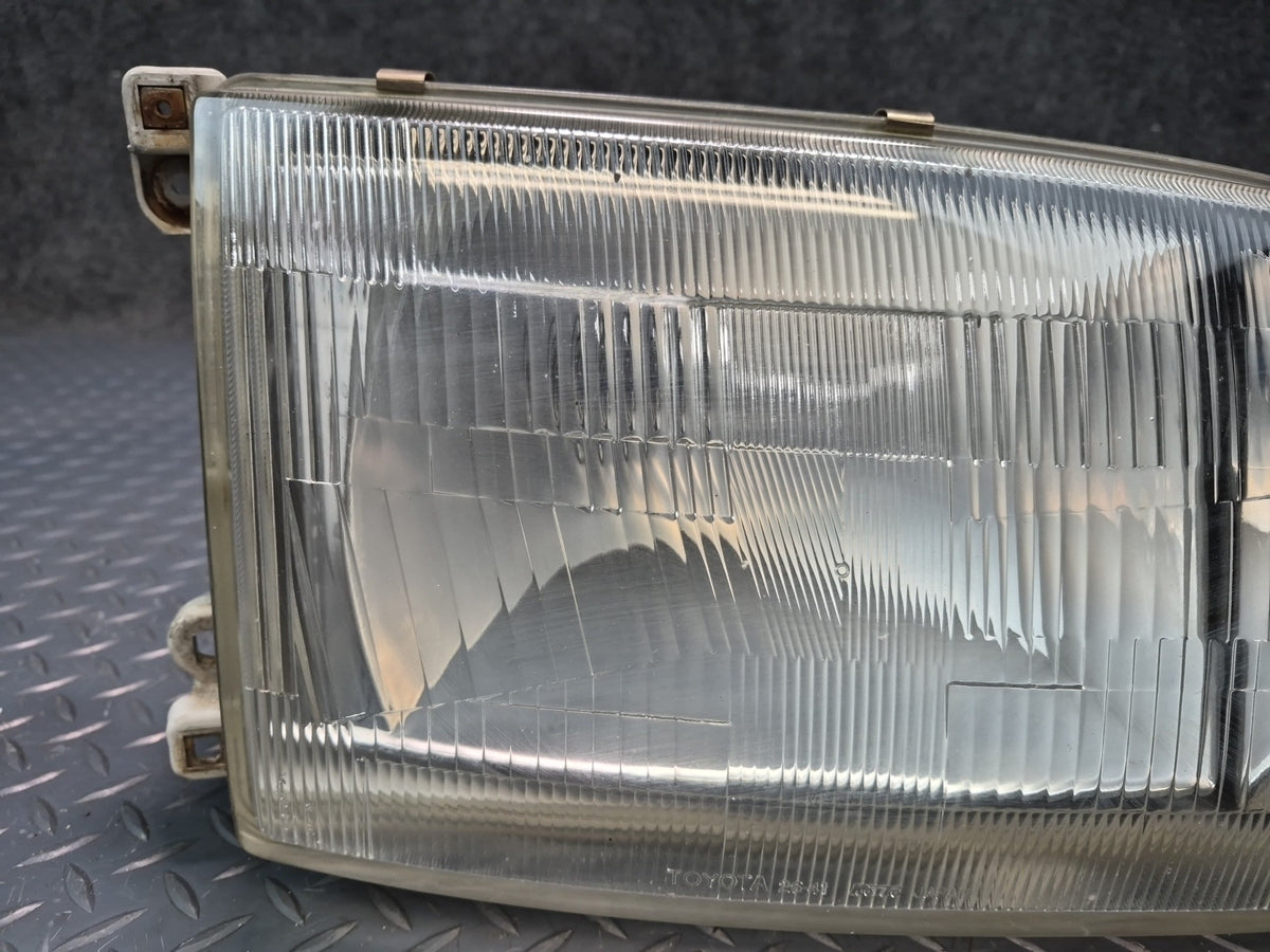 93-95 Toyota Hiace KZH106W Front Right Halogen Headlight Lamp OEM