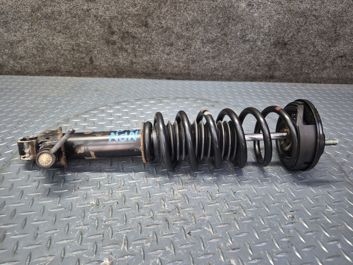 1999-2001 Porsche 911 996 Coupe RWD MT Rear Strut Shock Absorber Set of 2