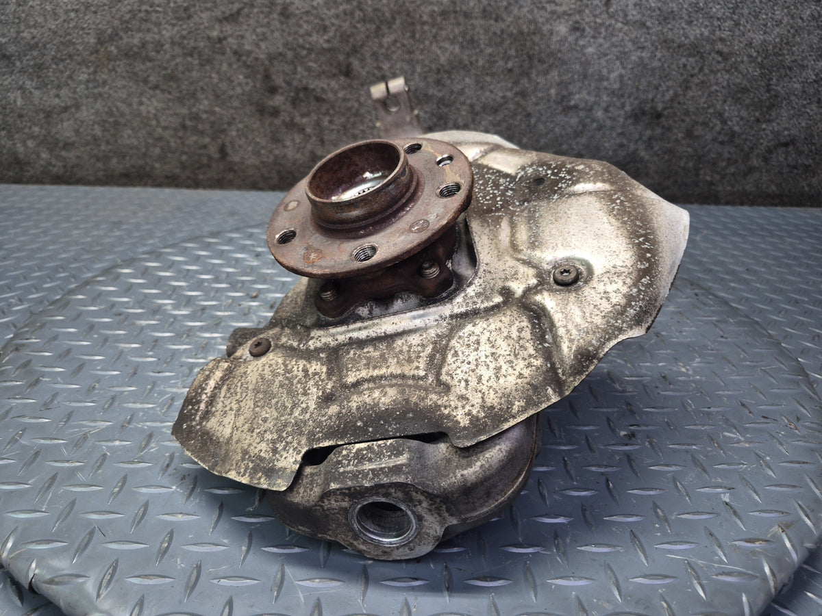 17-19 Alfa Romeo Giulia Q4 AWD Front Right Spindle Knuckle Wheel Hub Bearing OEM