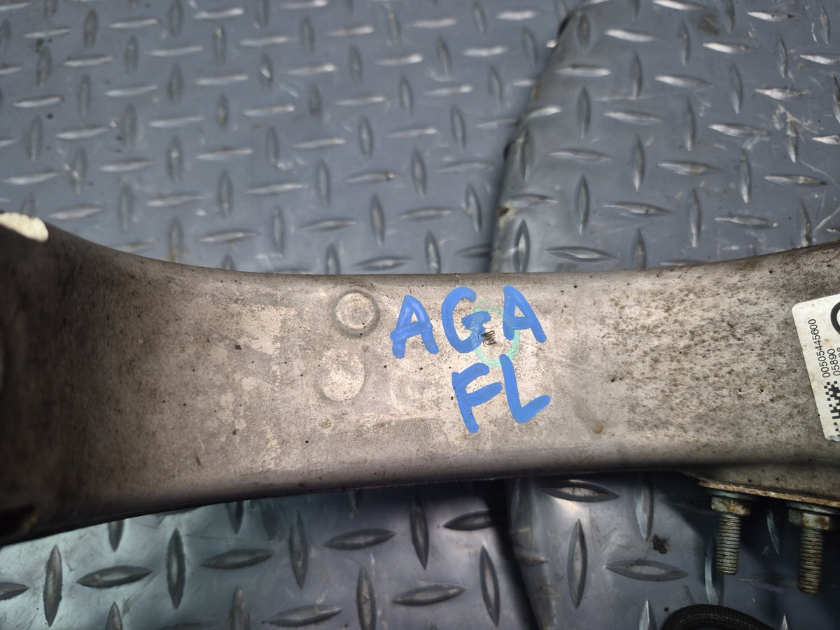 17-19 Alfa Romeo Giulia Q4 AWD Front Left Spindle Knuckle Wheel Hub Bearing OEM