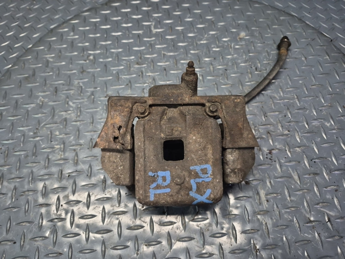 2003-2007 Lexus UZJ100L LX470 AWD Rear Left & Right Brake Caliper Set of 2