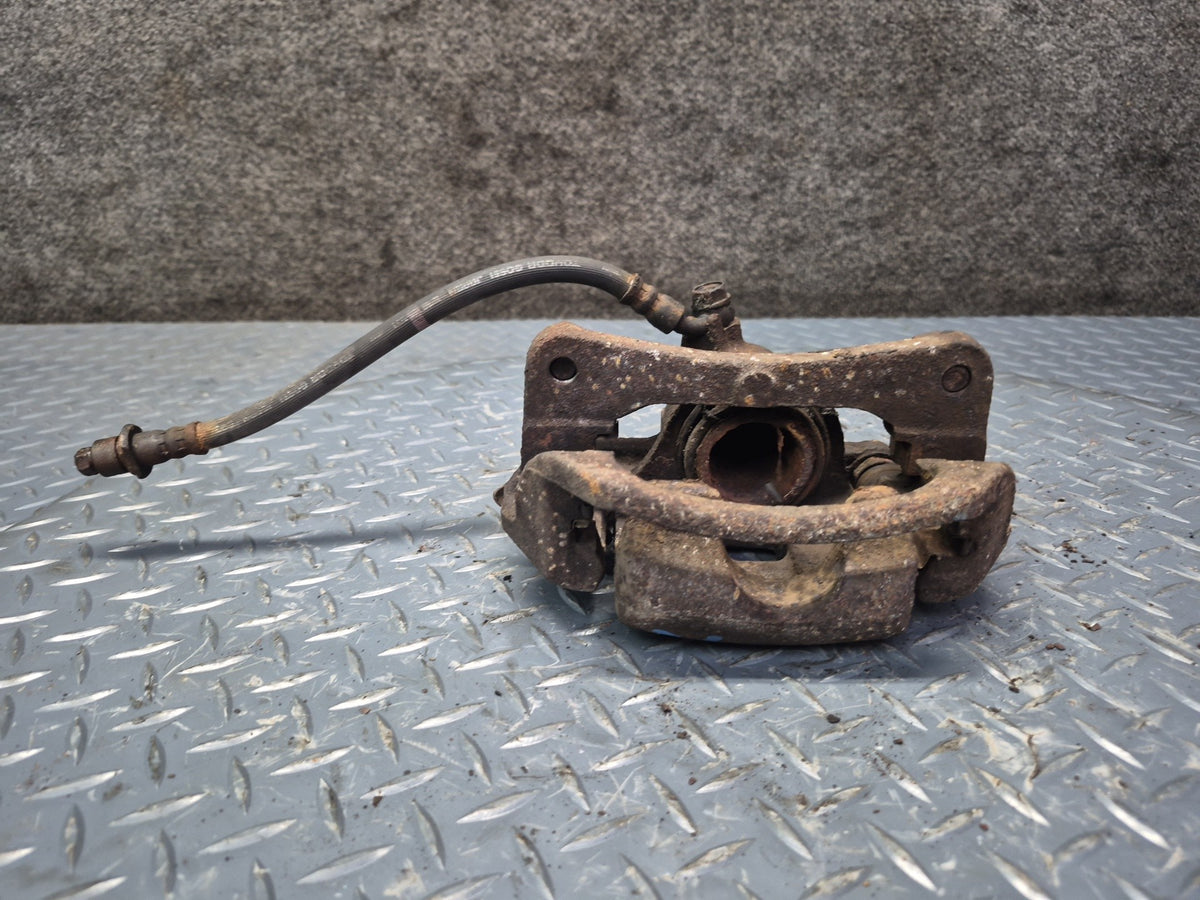 2003-2007 Lexus UZJ100L LX470 AWD Rear Left & Right Brake Caliper Set of 2