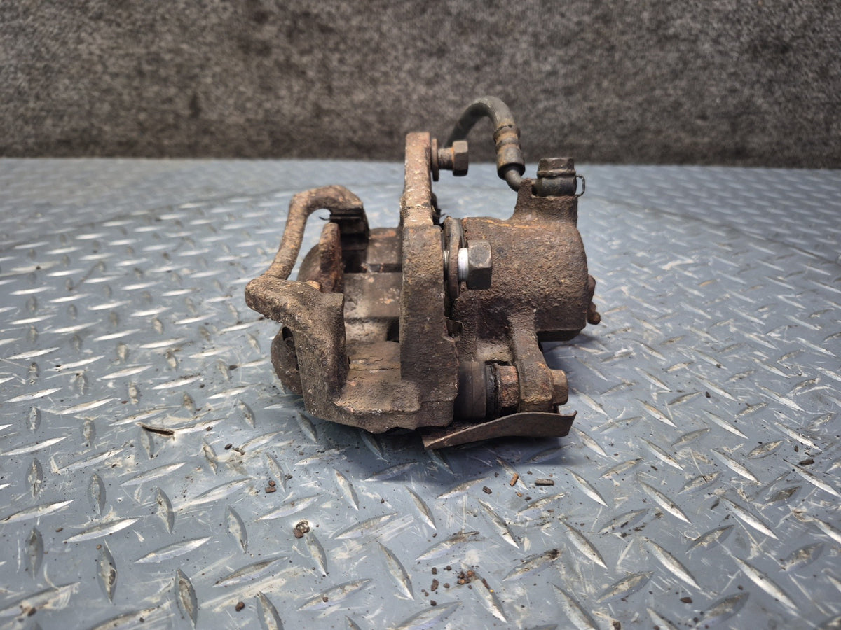 2003-2007 Lexus UZJ100L LX470 AWD Rear Left & Right Brake Caliper Set of 2