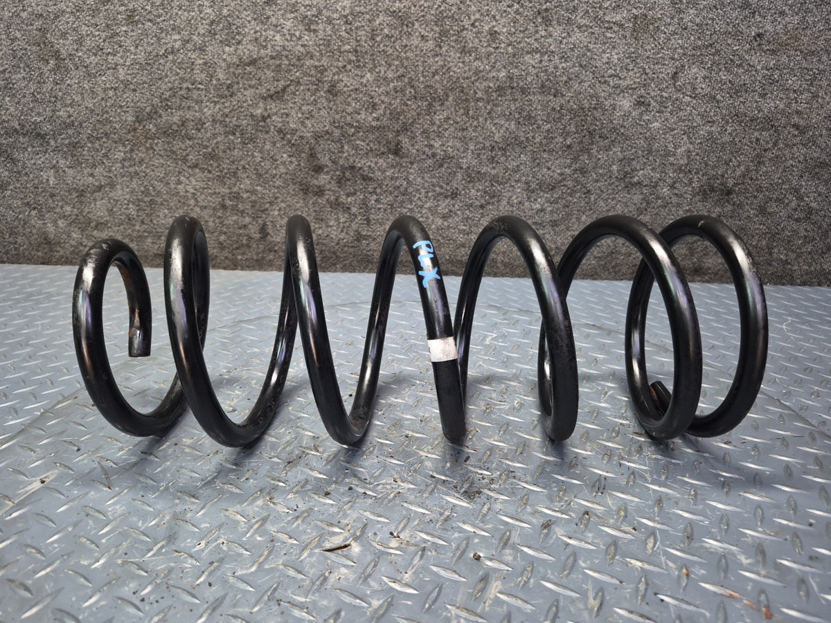 1998-2007 Lexus UZJ100L LX470 AWD Rear Left & Right Coil Spring Set of 2